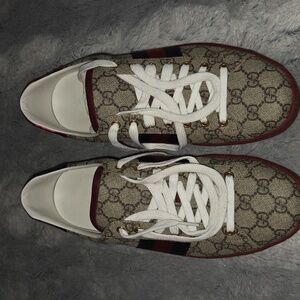 Gucci Beige and Burgundy Patterned Sneakers
